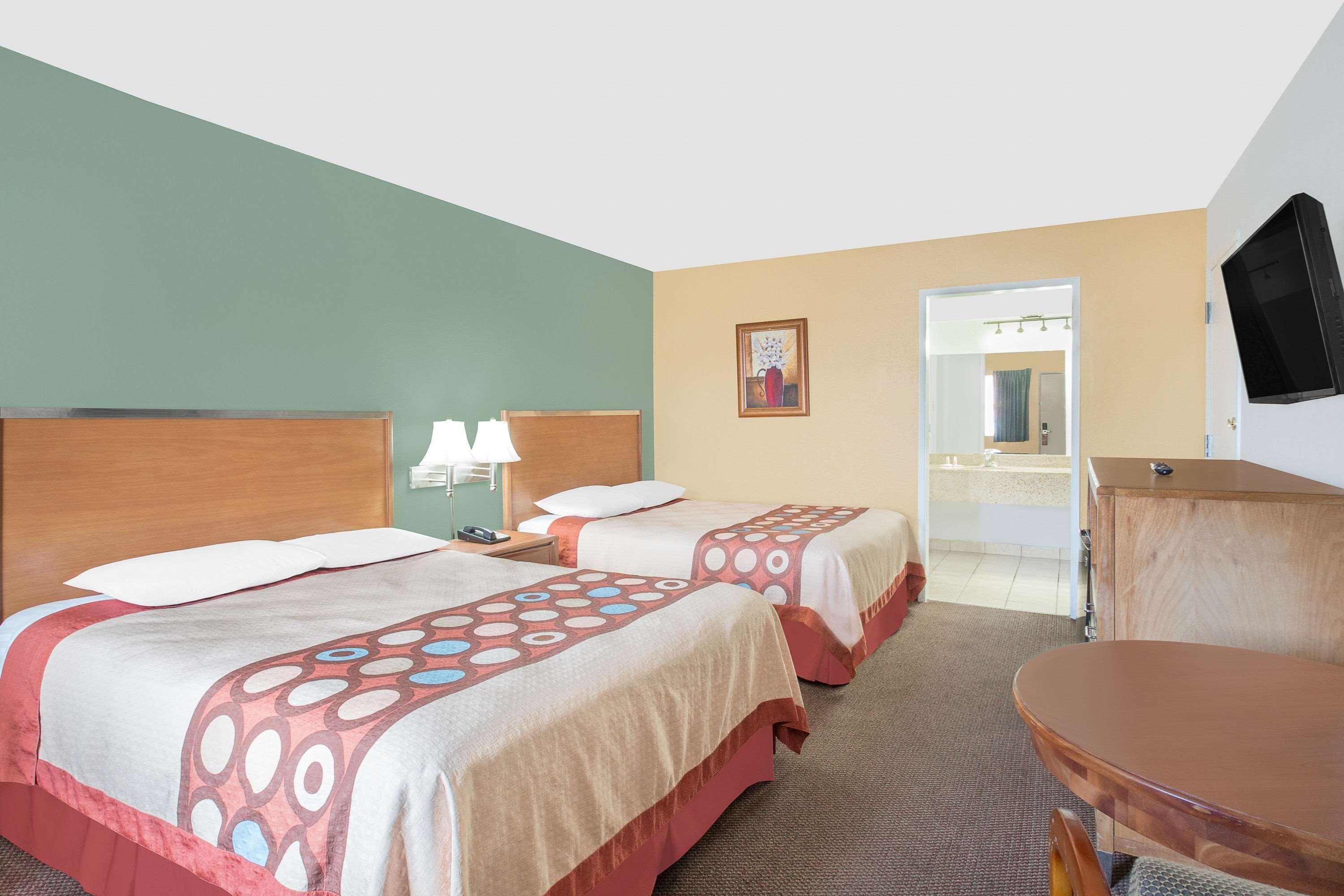 Super 8 By Wyndham Ut 2*