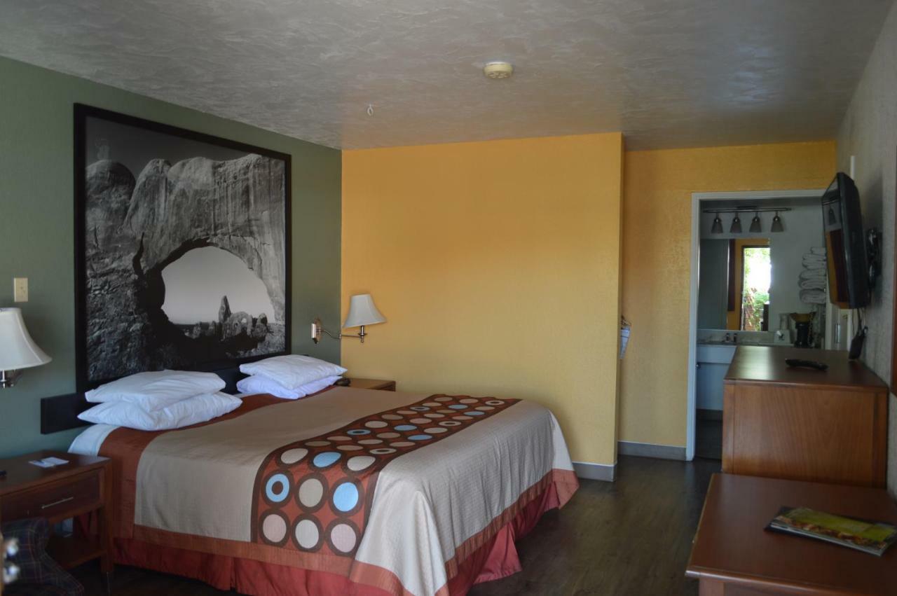 Super 8 By Wyndham Ut Motel St. George